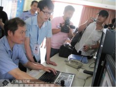 南宁市民走进交警队体验电