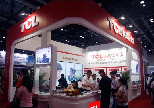 TCL执法记录仪亮相合肥警用装备展
