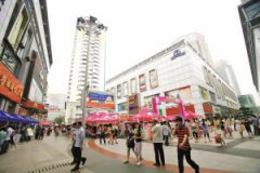 南宁朝阳商圈加装450个监控